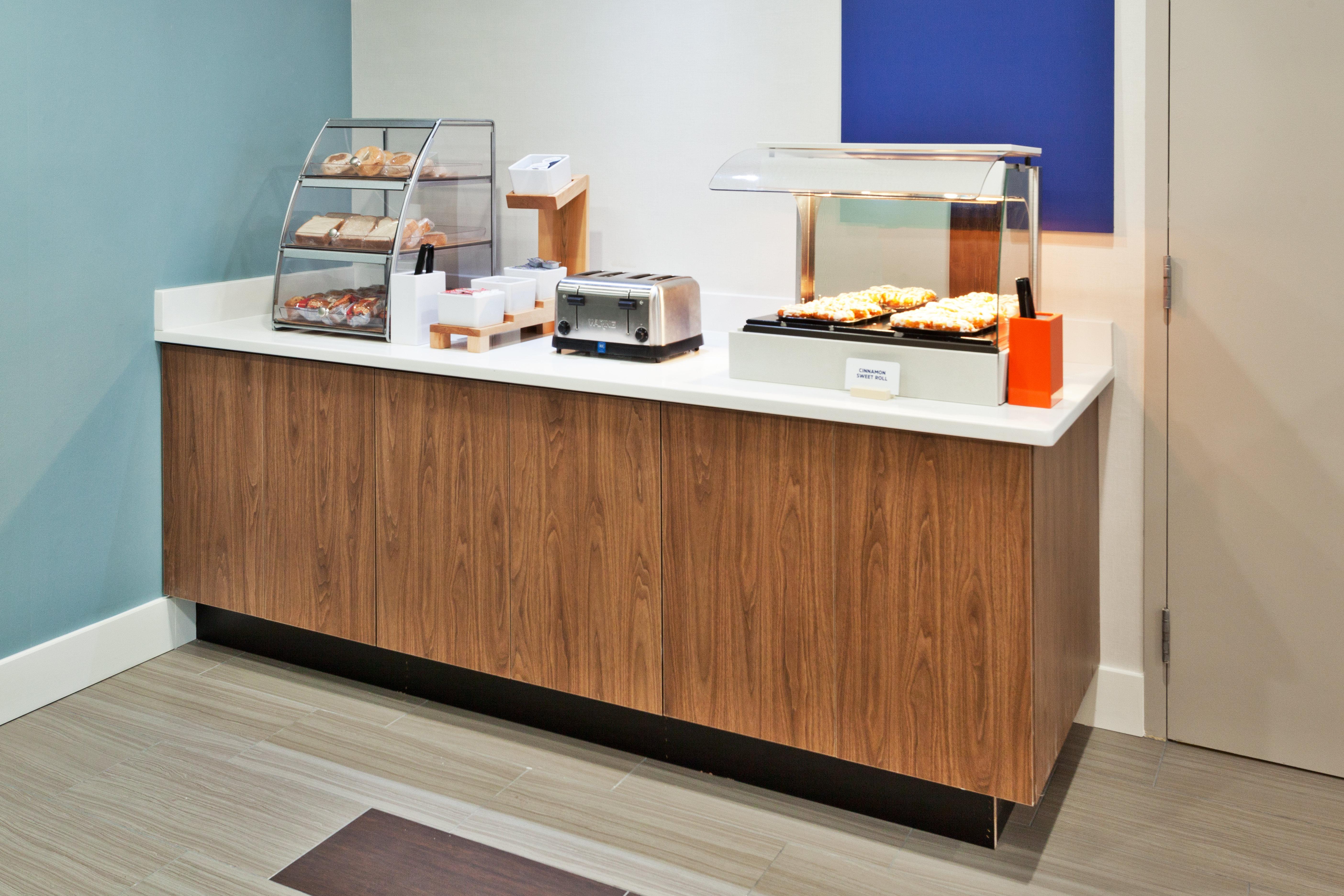 Holiday Inn Express Rome-East By Ihg מראה חיצוני תמונה